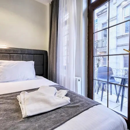 Hotel Hub Pera 3*